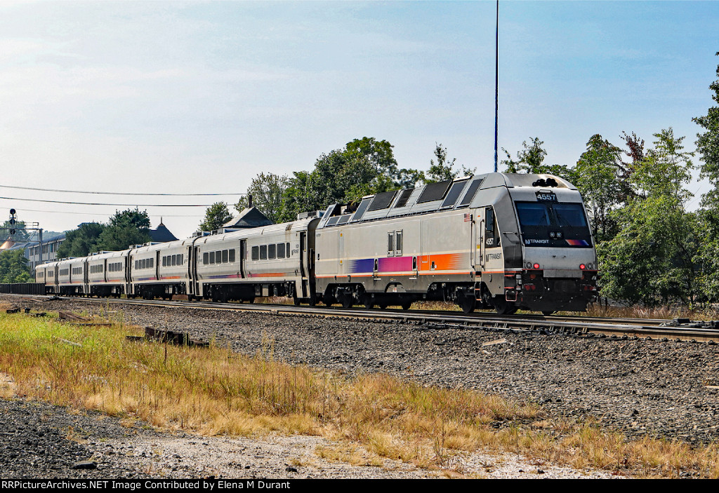 NJT 4557 on train 1114